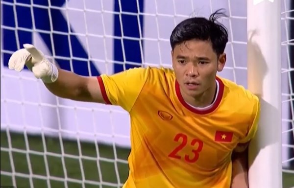 Ảnh bài viết Nguyên Mạnh áp đảo trong đề cử Thủ môn xuất sắc nhất vòng bảng AFF Cup