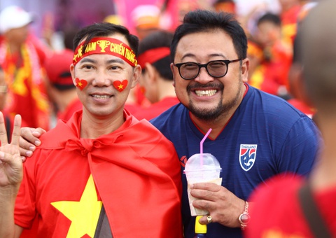 Hết vé cho CĐV Việt Nam xem trận đấu với Thái Lan