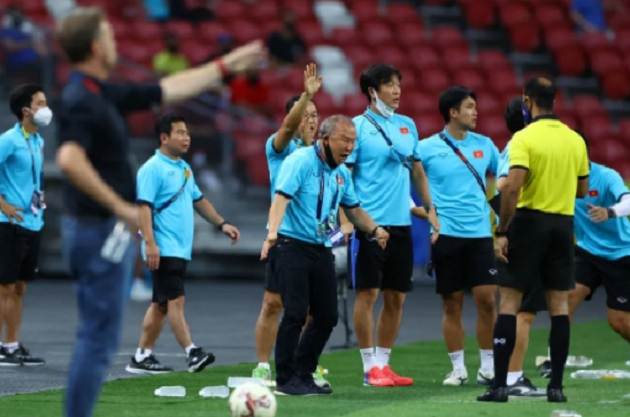 Ảnh bài viết VFF vào cuộc sau tiếng còi méo của trọng tài Saoud Ali Al-Adba