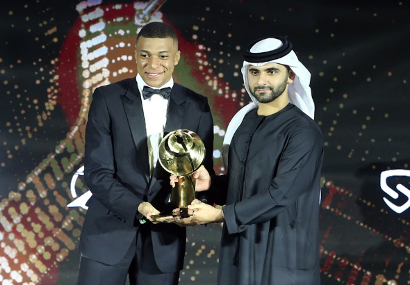 Ảnh bài viết Mbappe lần đầu giành giải Dubai Global Soccer Award