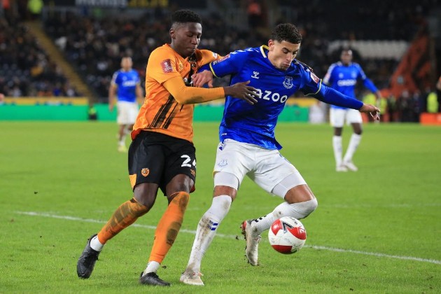 Sao M.U bùng nổ, suýt loại Everton khỏi FA Cup
