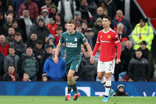 Sao Boro thừa nhận không dám nhìn thẳng vào Ronaldo