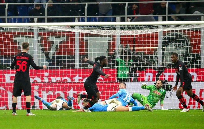 Ảnh bài viết Milan và Barca đều đang nếm trải vị đắng vì 2 kẻ nổi loạn