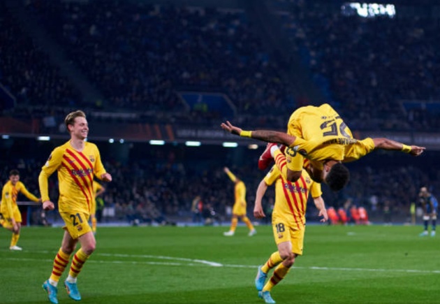 Ảnh bài viết Aubameyang cùng Traore giày xéo Napoli, Barcelona hùng hổ tiến vào vòng 1/8 Europa League