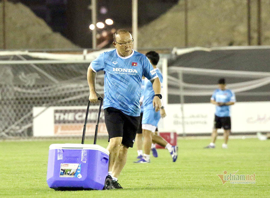 Tuyển Việt Nam hay U23 Việt Nam: Thầy Park hãy chọn giá đúng