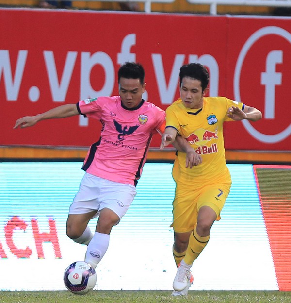 Ảnh bài viết 4 điều đọng lại tại vòng 1/8 Cúp Quốc gia 2022: Trận chia tay Quang Hải 