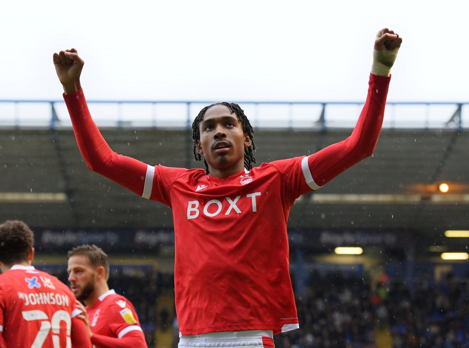 Ảnh bài viết Chelsea cạnh tranh với Arsenal vì người thay thế Reece James