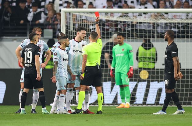Ảnh bài viết Thầy trò Moyes cùng nhận thẻ đỏ, West Ham dừng chân ở Europa League