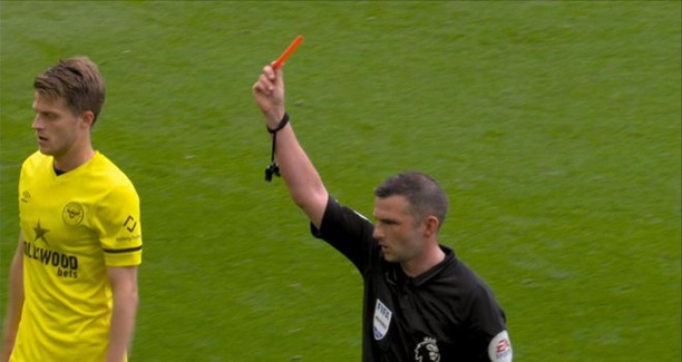 Everton ăn 2 thẻ đỏ trực tiếp ở trận thua ngược Brentford