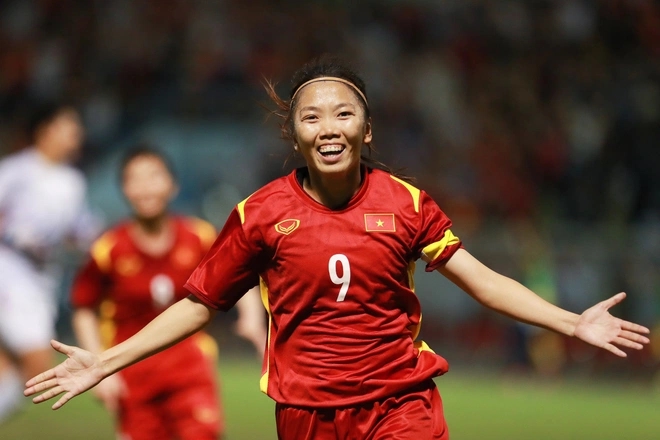 Huỳnh Như: 'Chúng tôi muốn thầy Chung tiếp tục dẫn dắt tuyển nữ'