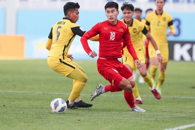 Báo Malaysia: 'U23 Việt Nam chơi lấn lướt'