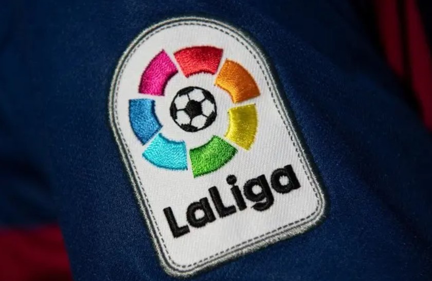 Barca 'rã đám' với Super League