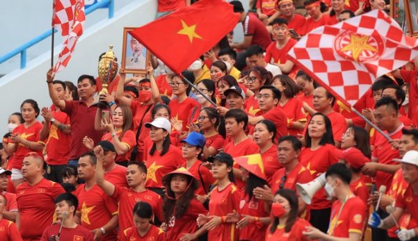 AFC lan tỏa hình ảnh đẹp của CĐV Việt Nam tại Uzbekistan