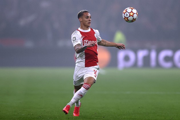 Quên đi Antony, Man Utd có thể đưa cho Ten Hag một Robben mới