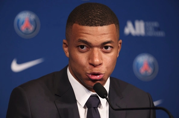 Mbappe chỉ trích chiến thuật của HLV Pochettino