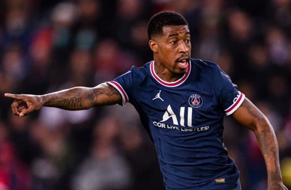 Real tính cuỗm trung vệ của PSG