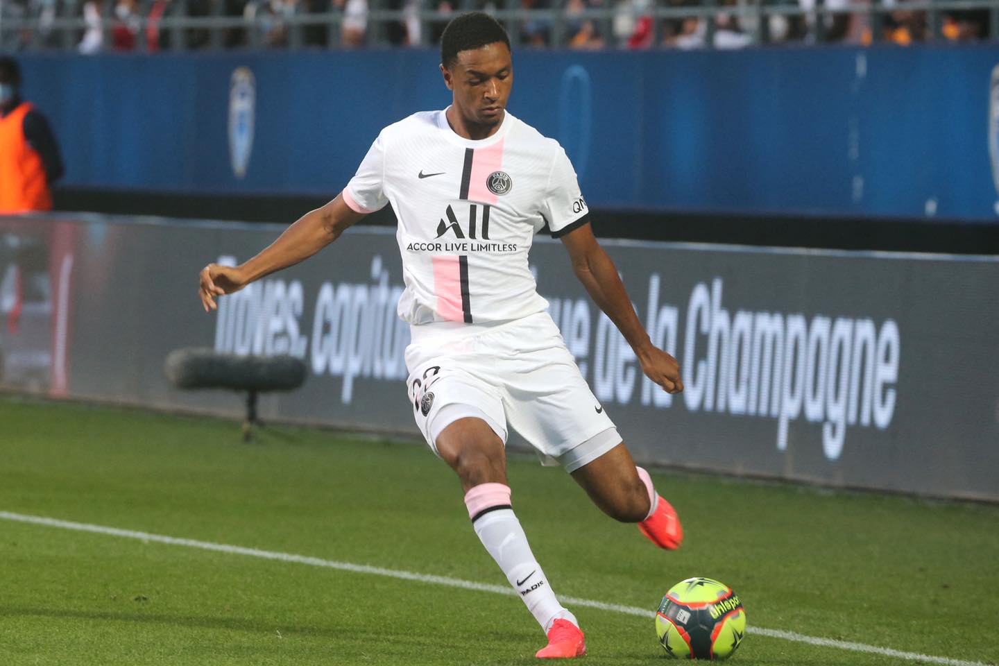 AC Milan muốn chiêu mộ người thừa của PSG