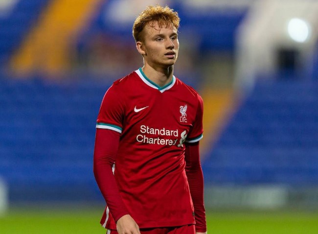 Thần đồng Liverpool thành hàng hot trên TTCN