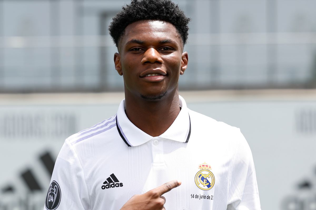 Đội hình tiêu biểu Ligue 1 tháng 5: Bộ 3 PSG, ngôi sao 100 triệu
