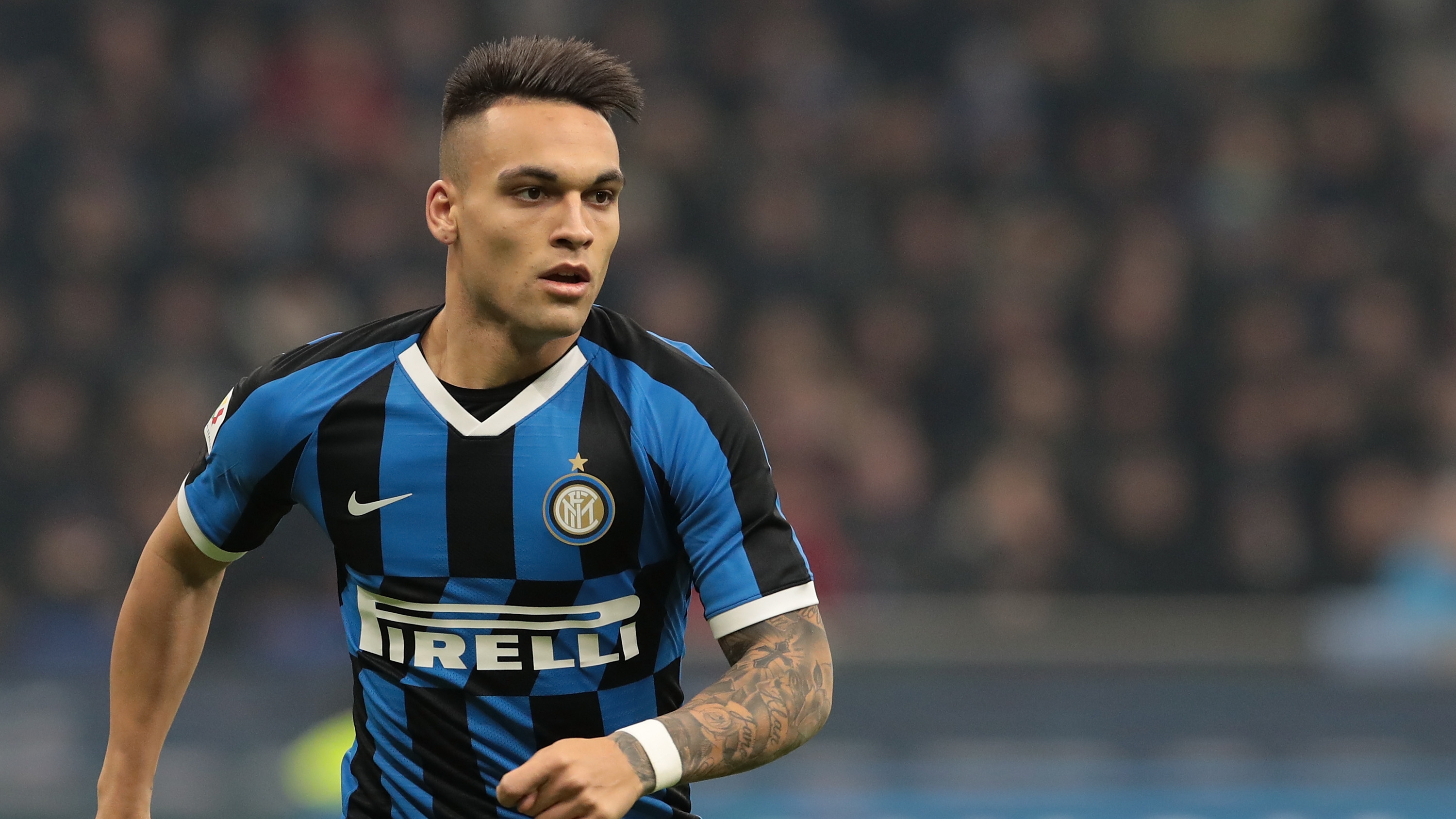 Đội hình tiêu biểu Serie A tháng 5: Trò cưng Mourinho, 3 sao Inter