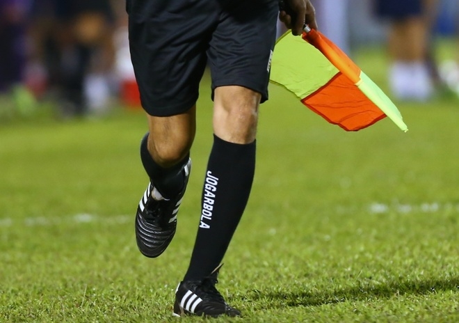 Báo động cho trợ lý trọng tài ở V-League