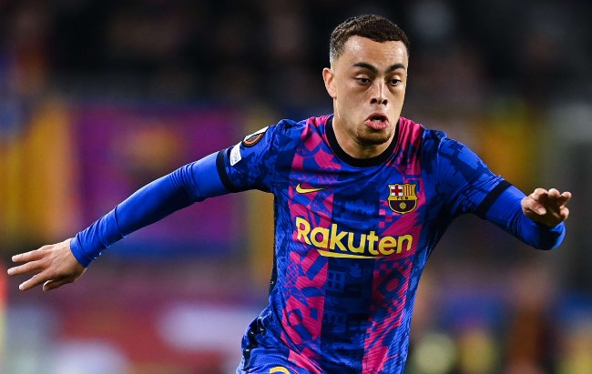 Ảnh bài viết Barca ra giá bán Sergino Dest
