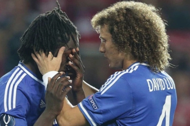 Thói quen mua lại người cũ của Chelsea