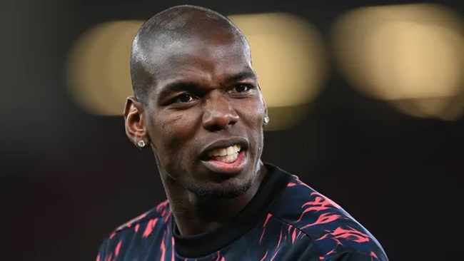 Bị 105 triệu 'đè bẹp', cựu sao Juventus bảo vệ Pogba