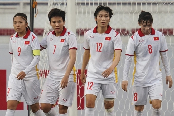 HLV Mai Đức Chung: 'Tuyển nữ Việt Nam phải thay đổi con người'