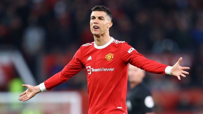 Ronaldo bị trêu chọc bởi hình ảnh về Messi