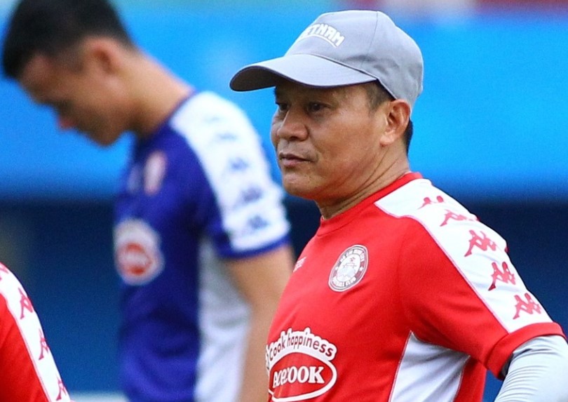 HLV Lư Đình Tuấn rời CLB TP.HCM