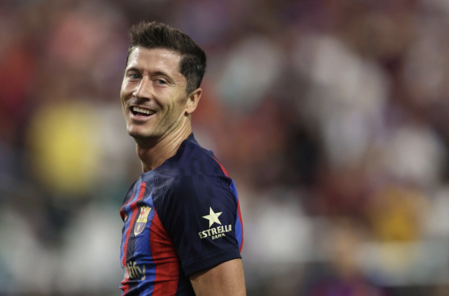 Lewandowski: 'Không ai nhắc đến trận thua 2-8 ở Barca'