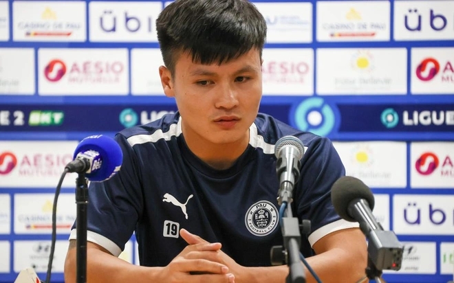 Trận đấu của Quang Hải bị dời lịch