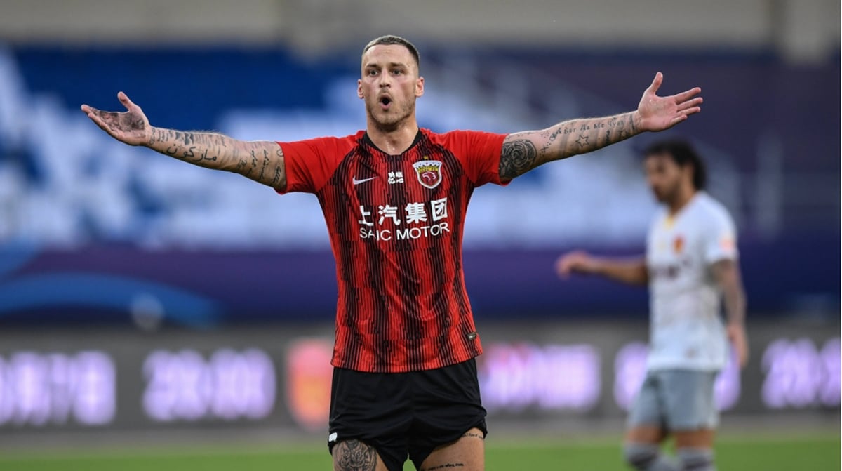 HLV Bologna lên tiếng về tương lai Arnautovic