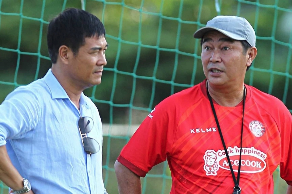 HLV Hữu Thắng gặp khó trong ngày trở lại V-League
