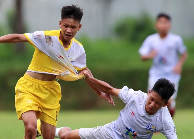 SLNA và Huế vào bán kết U15 Quốc gia