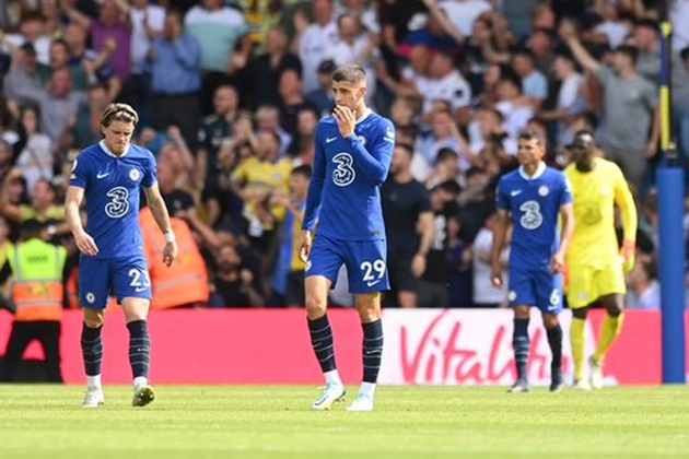 Mendy ‘cosplay’ De Gea, Chelsea thua sốc tại Elland Road