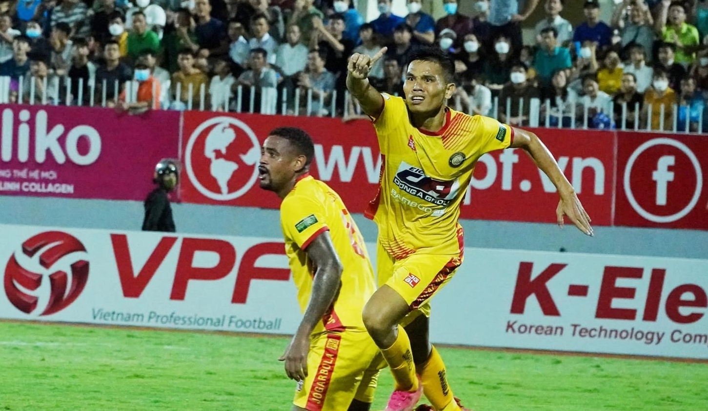 Trưởng Ban Trọng tài nói gì về 2 tình huống nhạy cảm trận Bình Định 2-1 Thanh Hóa