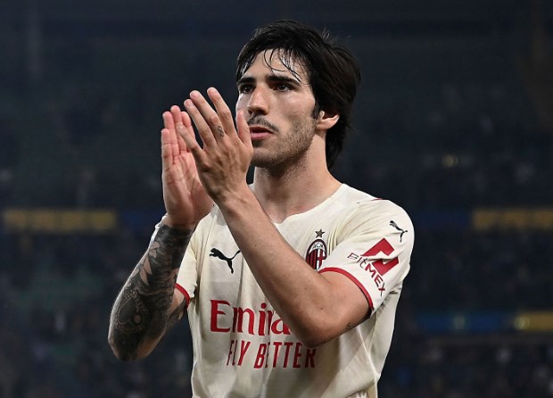 Romano loại 1 cái tên khỏi chuyển nhượng Arsenal