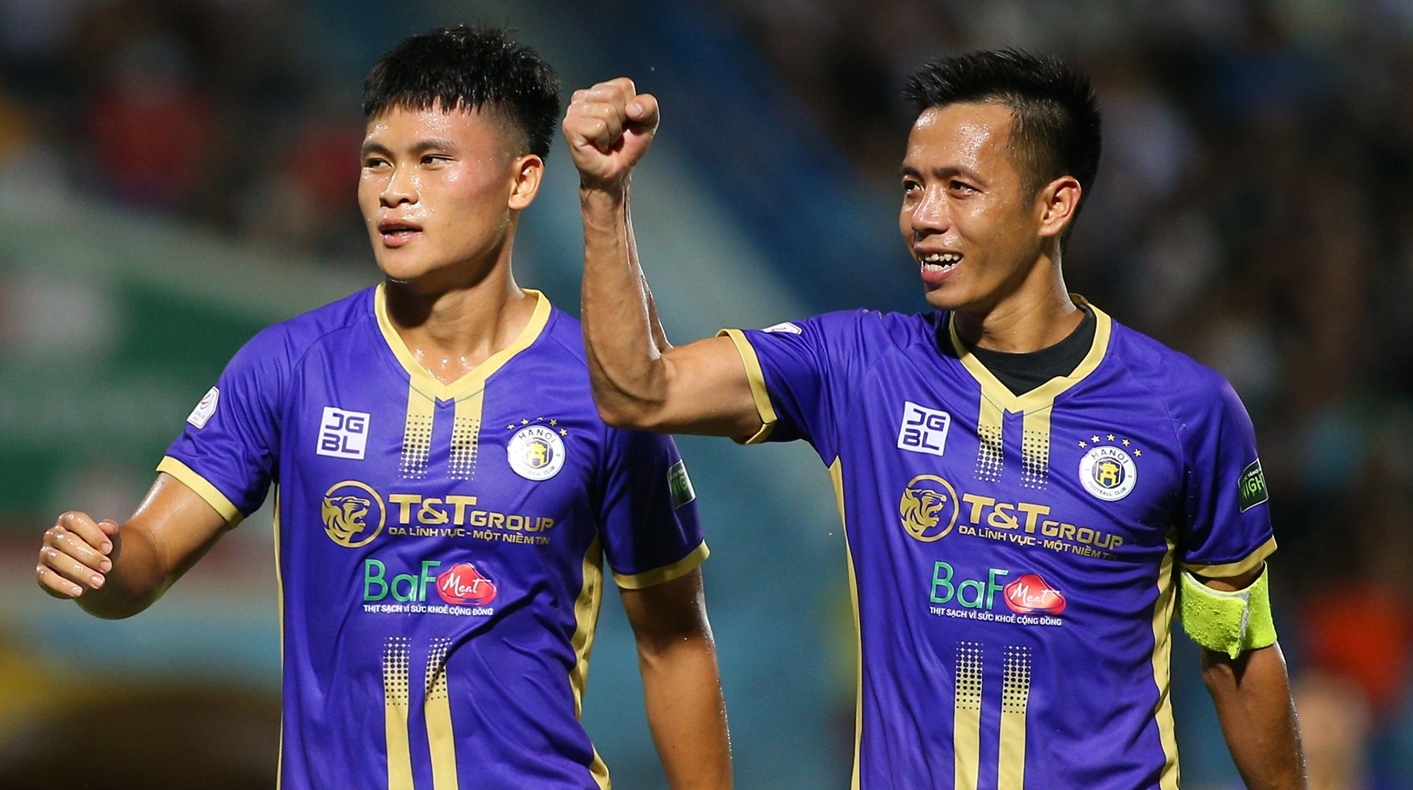 Hà Nội FC ẵm các giải thưởng V-League tháng 8