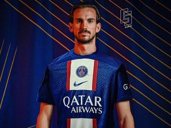 Here we go! PSG cuỗm thành công người thay De Jong của M.U
