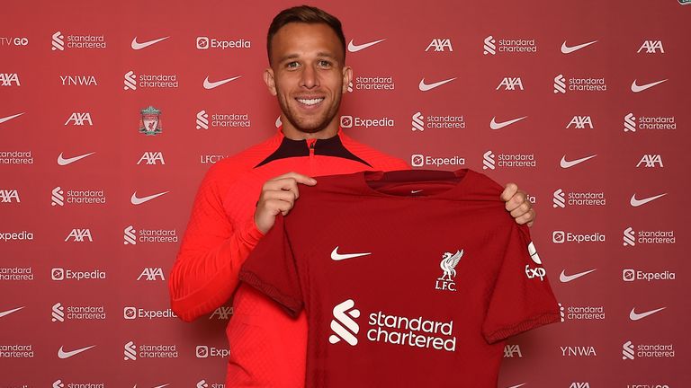 CHÍNH THỨC! Liverpool công bố tân binh thứ 4