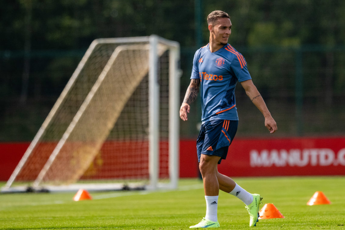Antony sớm trổ tuyệt kỹ trong buổi tập đầu tiên cùng Man Utd