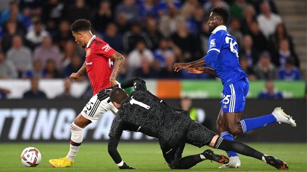 Lộ diện HLV thứ 2 mất việc tại Premier League
