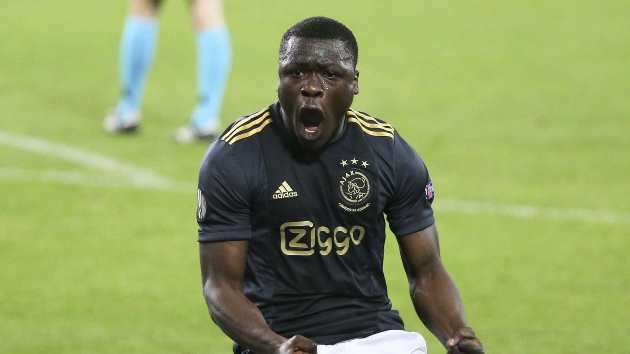 "Ten Hag muốn có tôi ở Man Utd"