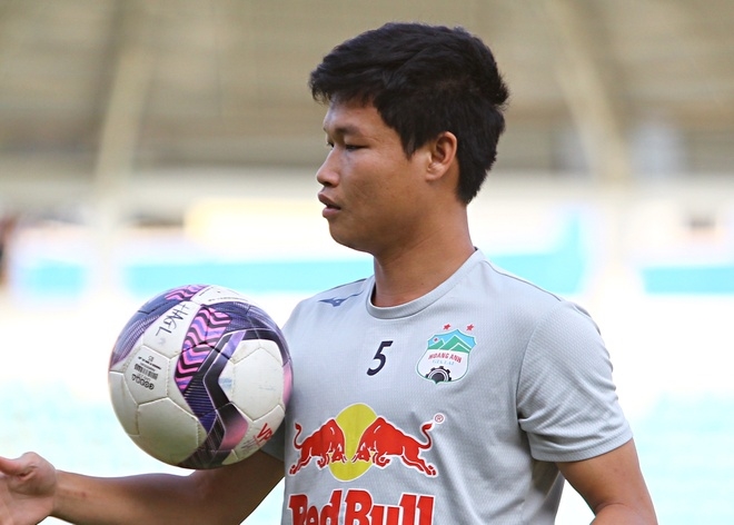 'Phút bù giờ' của Đông Triều ở HAGL