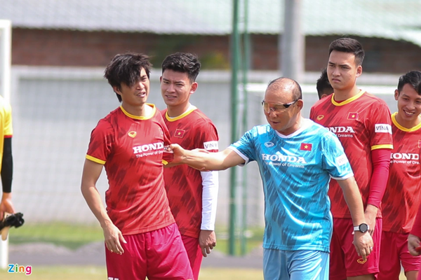 Ảnh bài viết HLV Park đòi xem mái tóc của Tuấn Anh