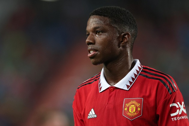 Malacia báo tin dữ cho hai sao 'quả tạ' Man Utd