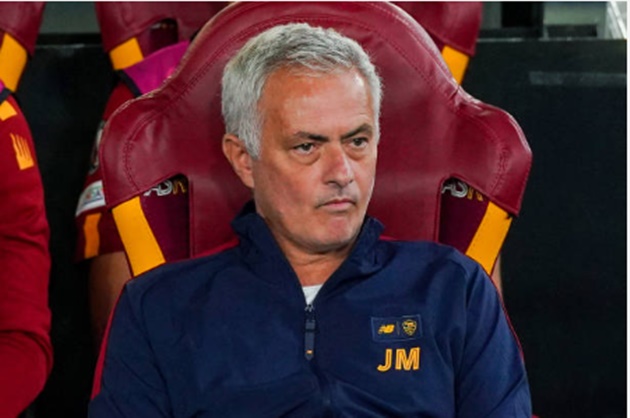 Ảnh bài viết Dybala lập công, Mourinho vẫn thất thểu rời sân