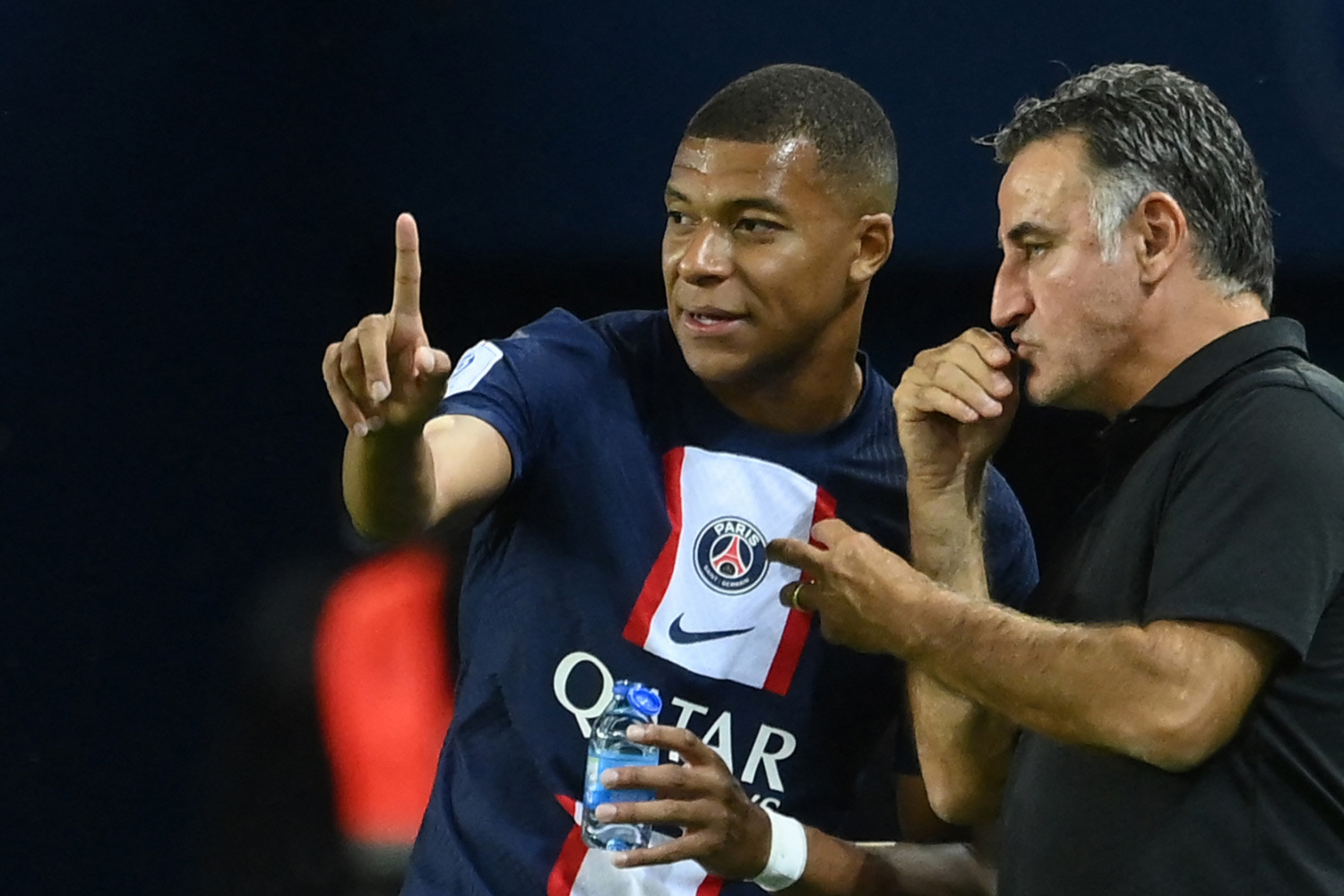 Ảnh bài viết "Tôi đang cố trấn an Mbappe"